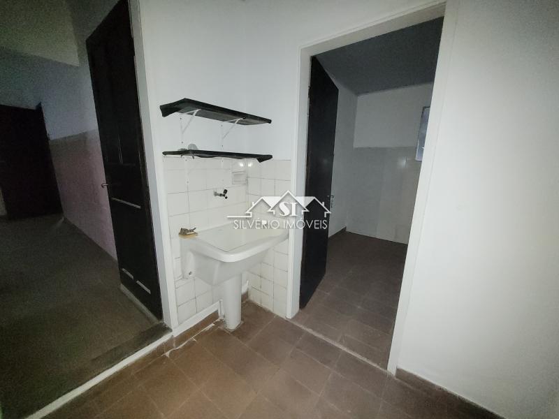 Casa à venda e aluguel com 3 quartos, 77m² - Foto 24