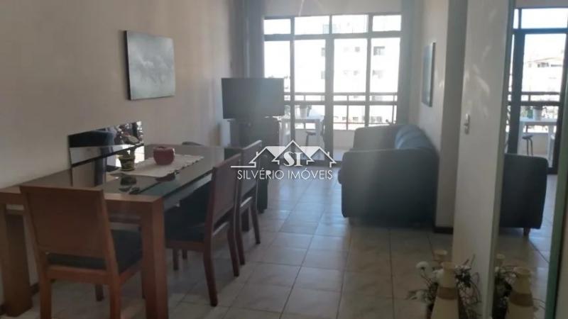 Casa à venda com 2 quartos, 90m² - Foto 3