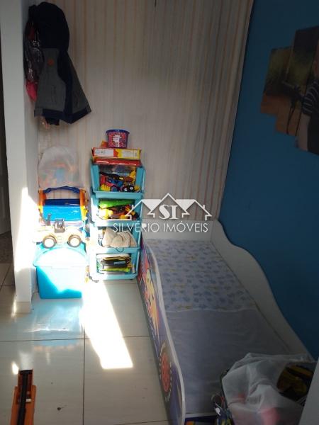 Casa à venda com 6 quartos, 200m² - Foto 20