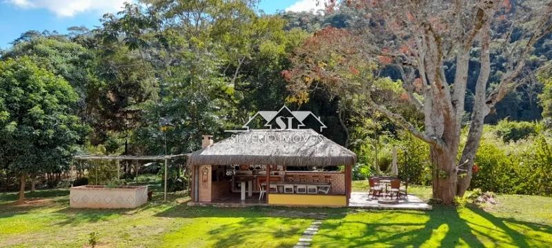 Chácara à venda com 4 quartos, 185m² - Foto 2
