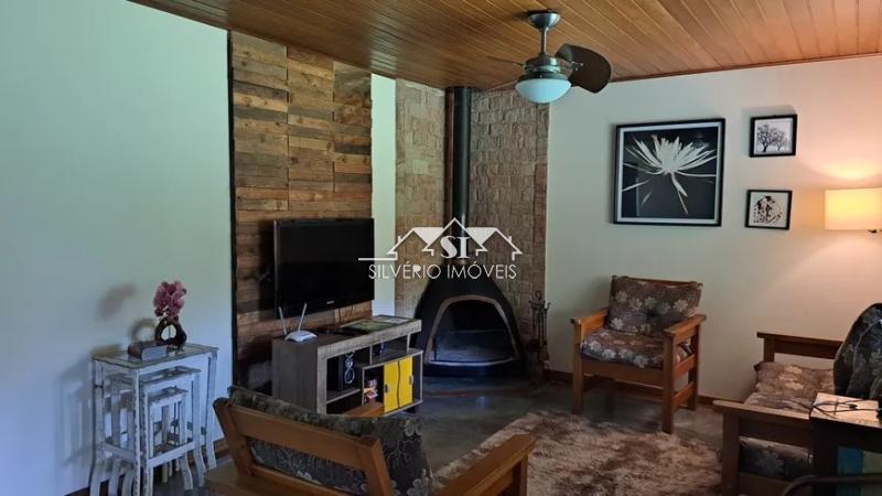 Chácara à venda com 4 quartos, 185m² - Foto 4
