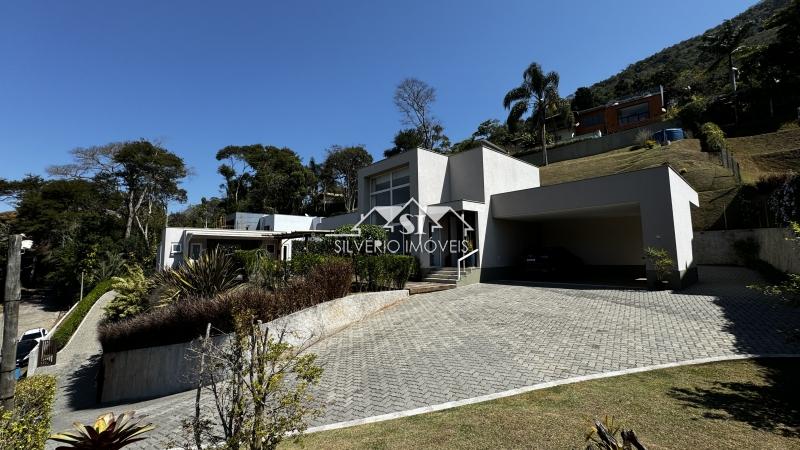 Casa à venda com 4 quartos, 400m² - Foto 1