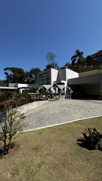 Casa à venda com 4 quartos, 400m² - Foto 2