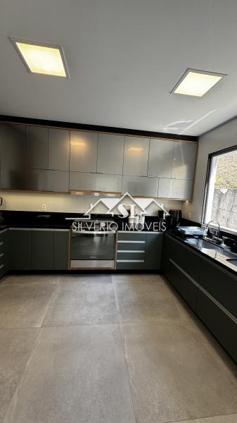 Casa à venda com 4 quartos, 400m² - Foto 22