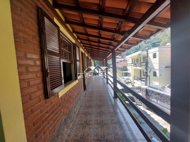 Casa à venda com 4 quartos, 136m² - Foto 13