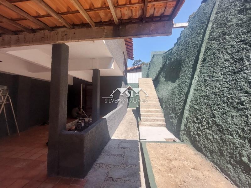 Casa à venda com 4 quartos, 136m² - Foto 16