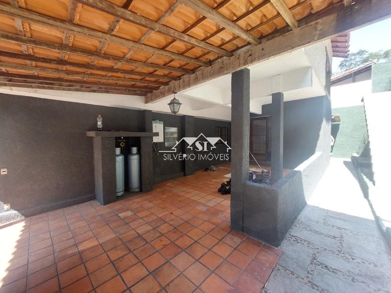 Casa à venda com 4 quartos, 136m² - Foto 15