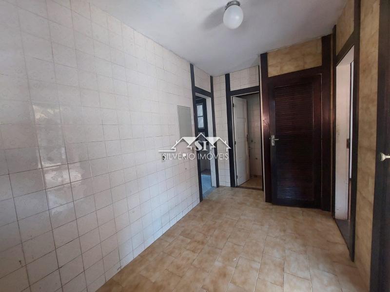 Casa à venda com 4 quartos, 136m² - Foto 35