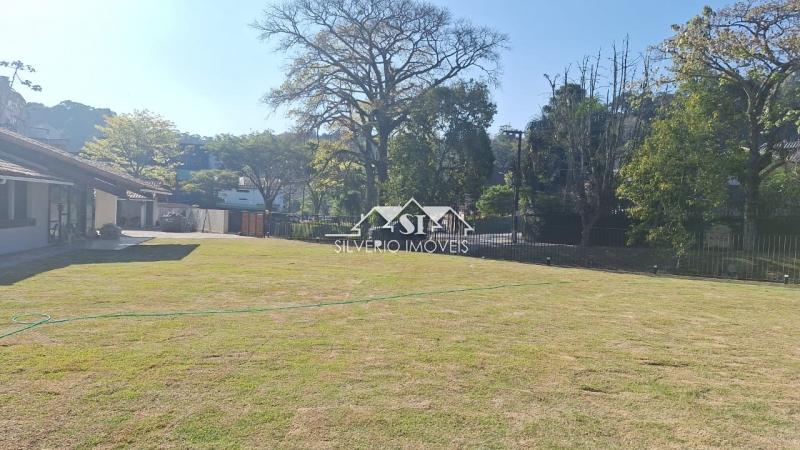 Casa à venda e aluguel com 6 quartos, 800m² - Foto 21