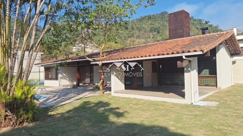 Casa à venda e aluguel com 6 quartos, 800m² - Foto 2