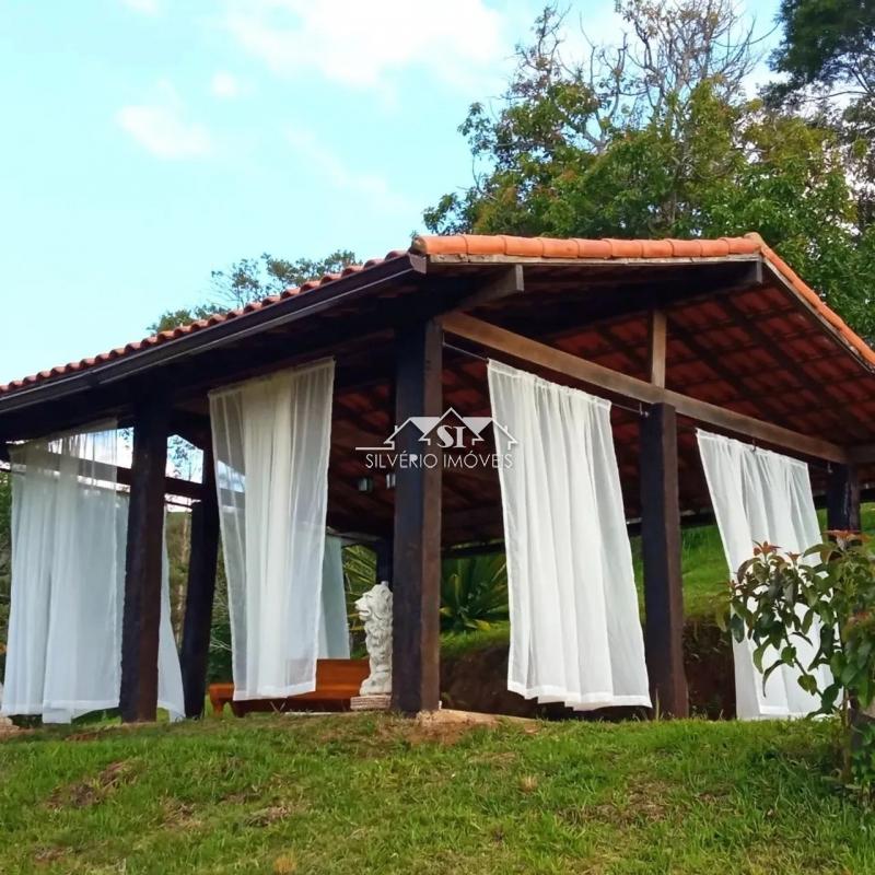 Sítio em Araras - Petrópolis/RJ  - 4 Quartos