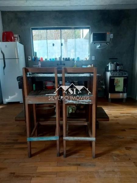 Casa à venda com 1 quarto, 70m² - Foto 4
