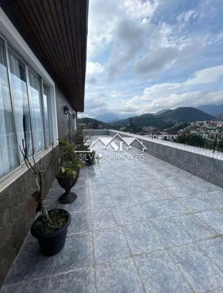 Apartamento à venda com 3 quartos, 250m² - Foto 2