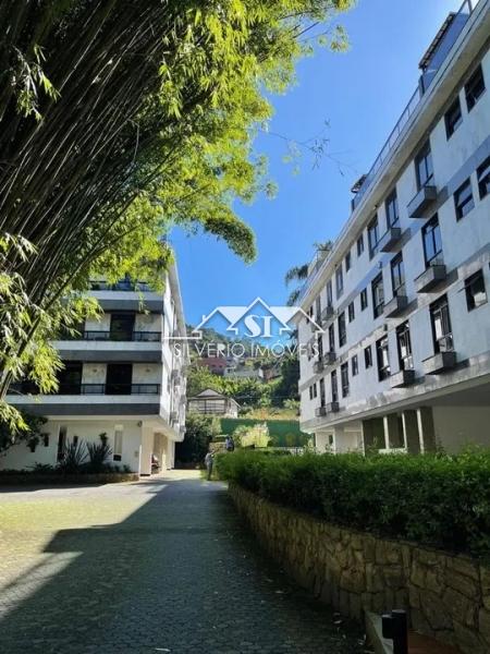 Apartamento à venda com 3 quartos, 190m² - Foto 2