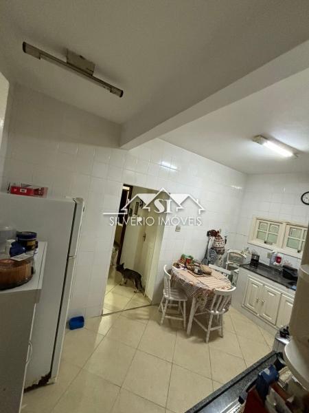 Casa à venda com 3 quartos, 90m² - Foto 10