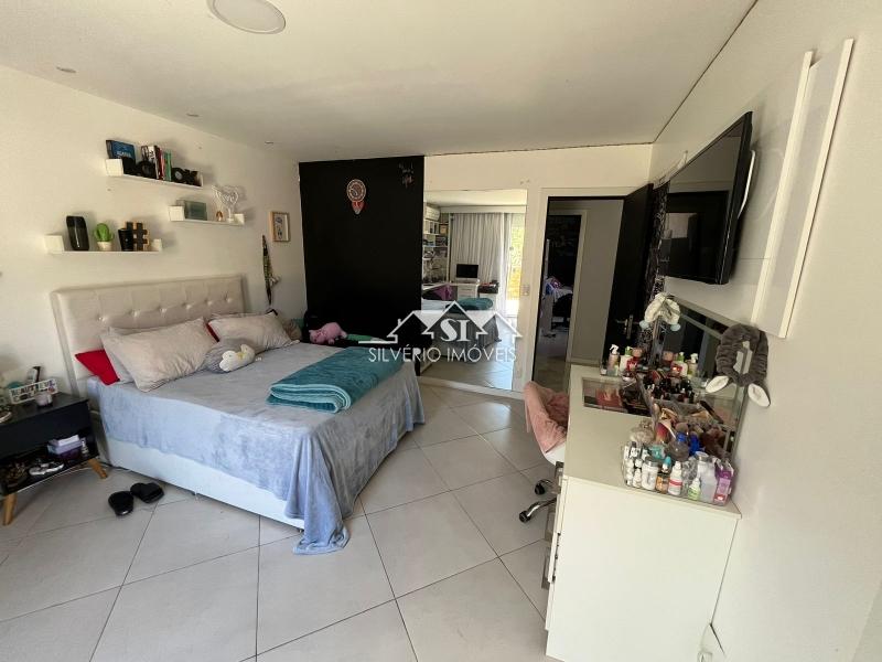 Apartamento à venda com 3 quartos, 240m² - Foto 5