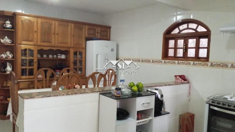 Casa à venda com 3 quartos, 170m² - Foto 4