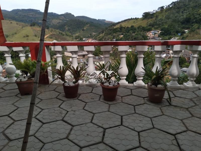 Casa à venda com 3 quartos, 170m² - Foto 11