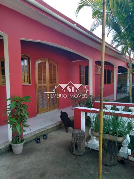 Casa à venda com 3 quartos, 170m² - Foto 14