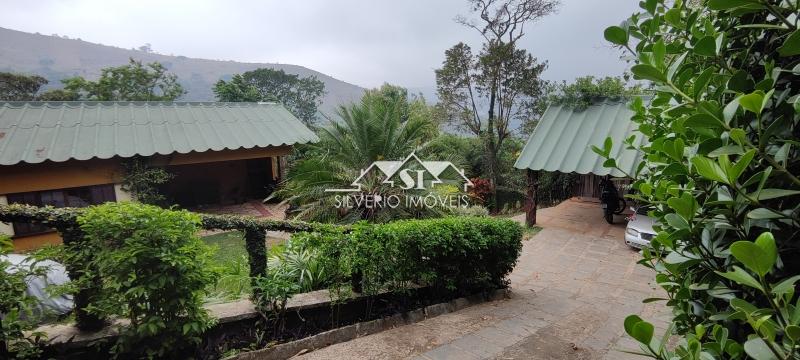 Casa à venda e aluguel com 3 quartos, 250m² - Foto 5