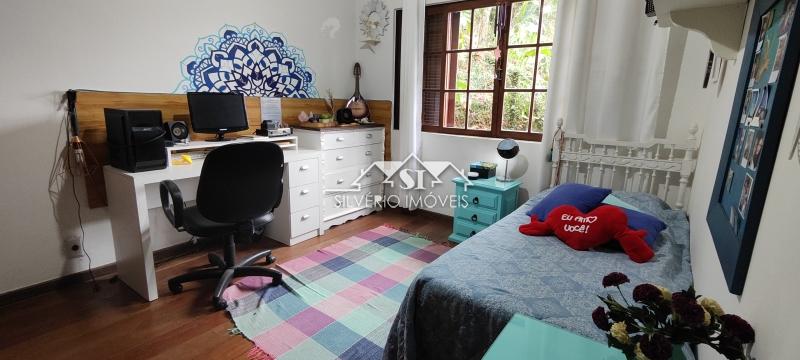 Casa à venda e aluguel com 3 quartos, 250m² - Foto 8