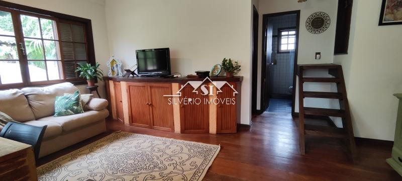 Casa à venda e aluguel com 3 quartos, 250m² - Foto 11