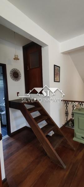 Casa à venda e aluguel com 3 quartos, 250m² - Foto 12