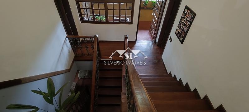 Casa à venda e aluguel com 3 quartos, 250m² - Foto 13