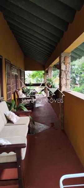 Casa à venda e aluguel com 3 quartos, 250m² - Foto 16