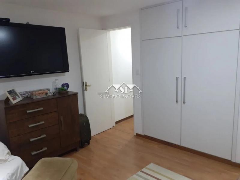 Casa à venda com 4 quartos, 190m² - Foto 12