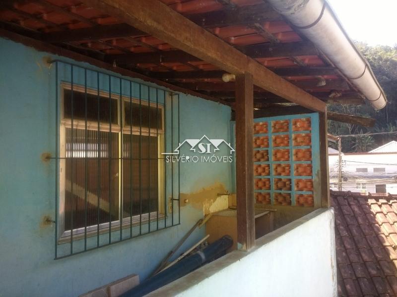 Casa à venda com 5 quartos, 240m² - Foto 4