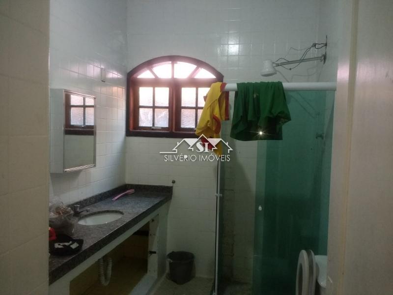 Casa à venda com 5 quartos, 240m² - Foto 8