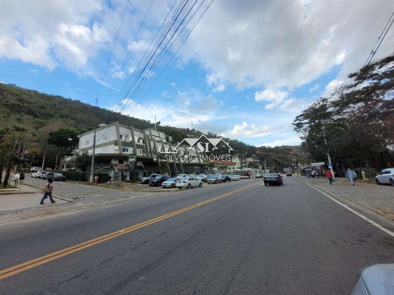 Ponto Comercial em Itaipava - Petrópolis/RJ  - 3 Quartos
