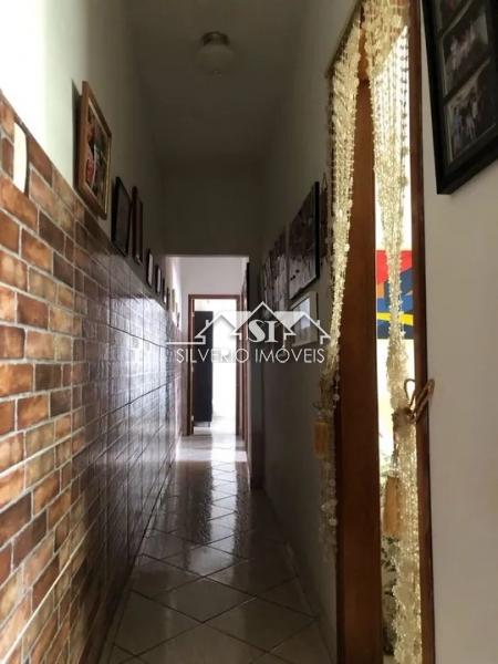 Casa à venda com 4 quartos, 130m² - Foto 10