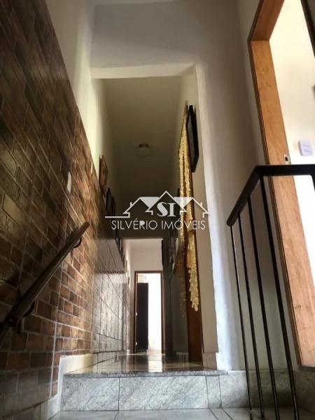 Casa à venda com 4 quartos, 130m² - Foto 11