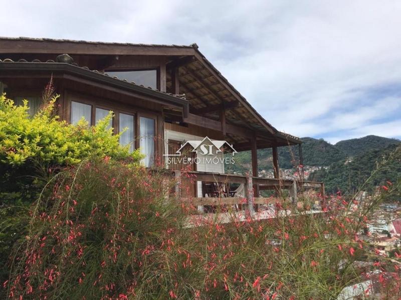 Casa em Mosela - Petrópolis/RJ  - 2 Quartos