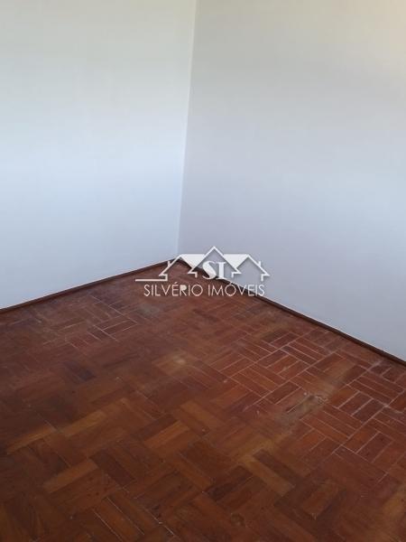 Casa à venda com 3 quartos, 60m² - Foto 4