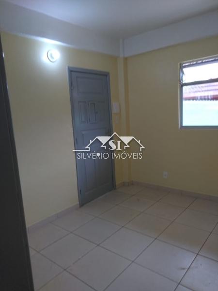 Casa à venda com 3 quartos, 60m² - Foto 6
