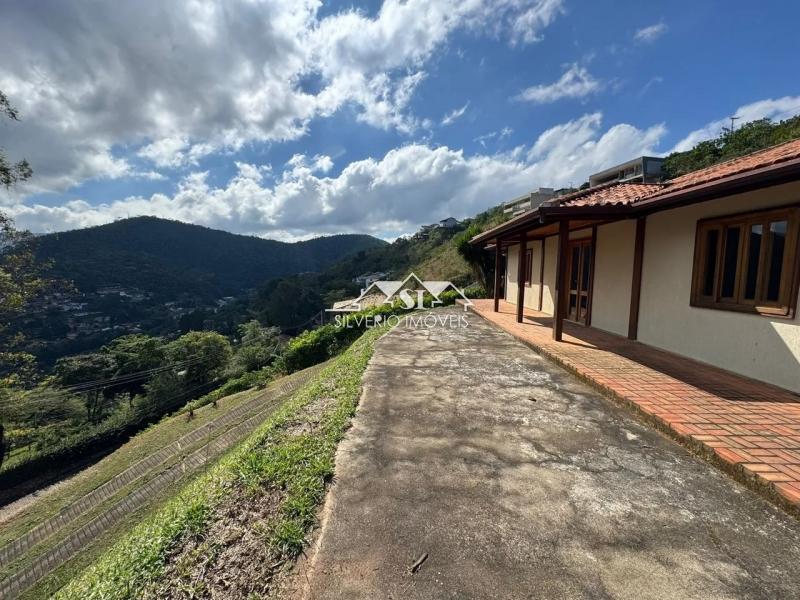 Casa em Nogueira - Petrópolis/RJ  - 3 Quartos