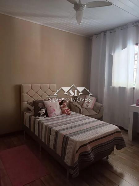Casa à venda com 6 quartos, 110m² - Foto 6