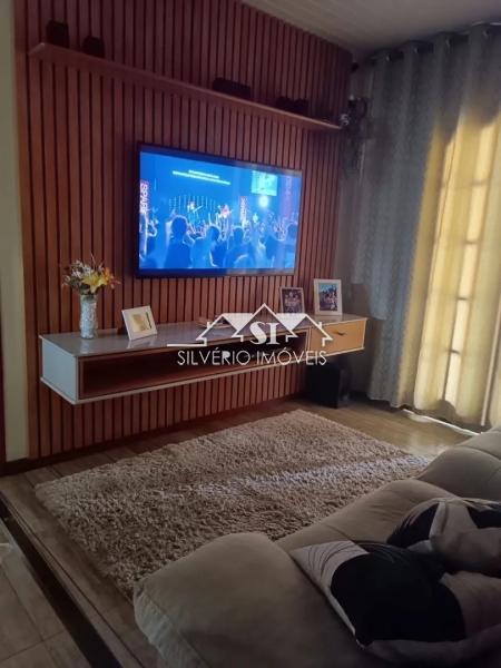 Casa à venda com 6 quartos, 110m² - Foto 11