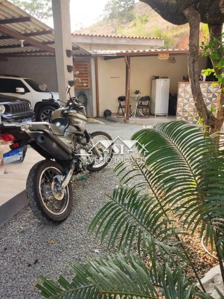 Casa à venda com 6 quartos, 110m² - Foto 17