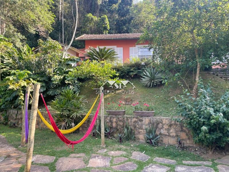 Casa à venda com 4 quartos, 300m² - Foto 3