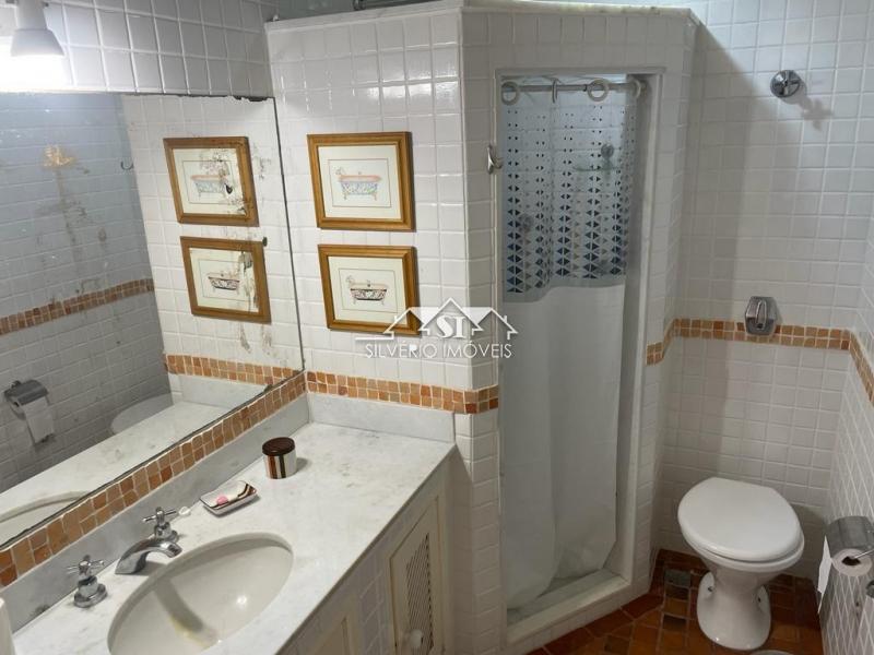 Casa à venda com 4 quartos, 300m² - Foto 19