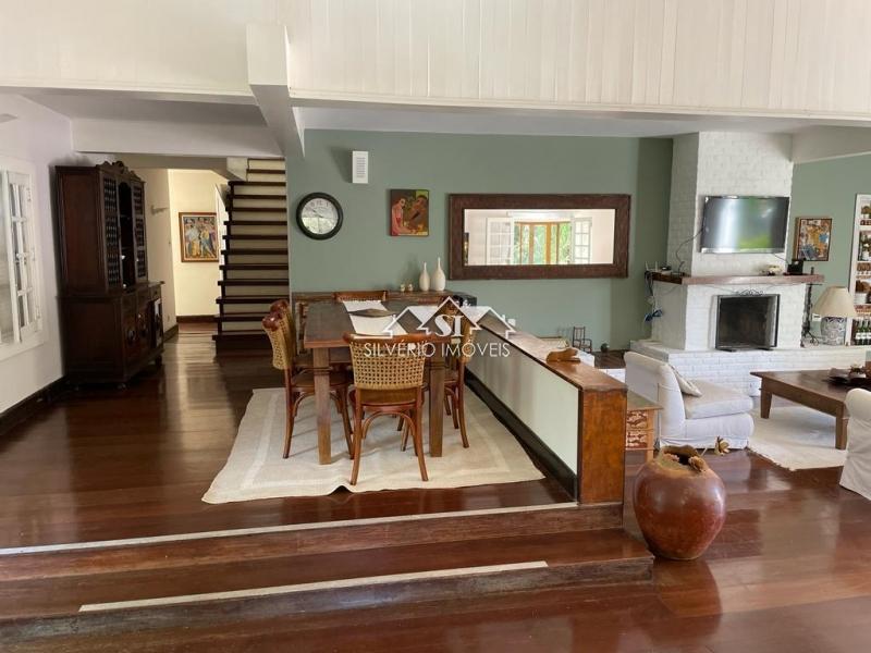 Casa à venda com 4 quartos, 300m² - Foto 22