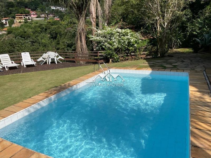 Casa à venda com 4 quartos, 300m² - Foto 5