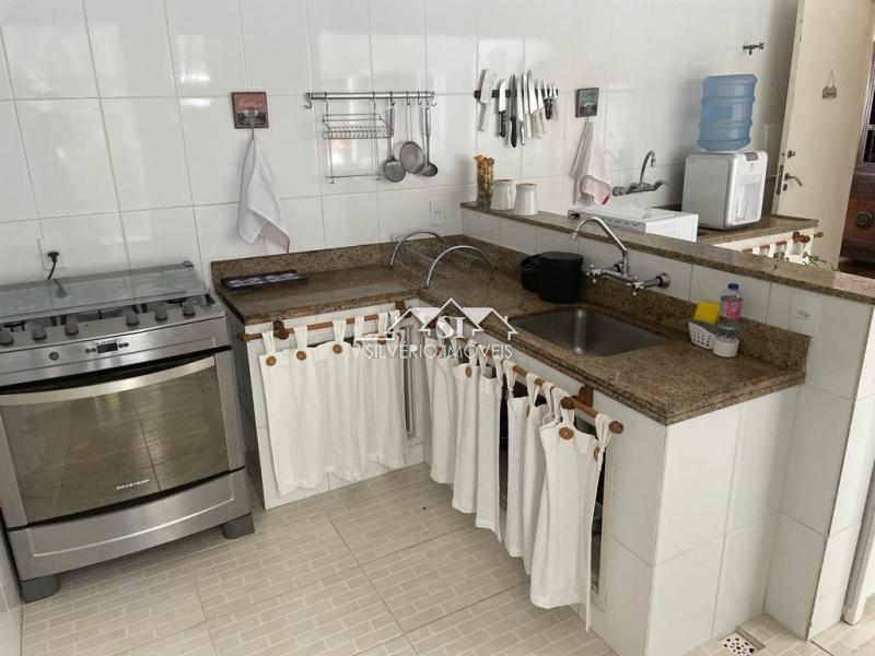 Casa à venda com 4 quartos, 300m² - Foto 20