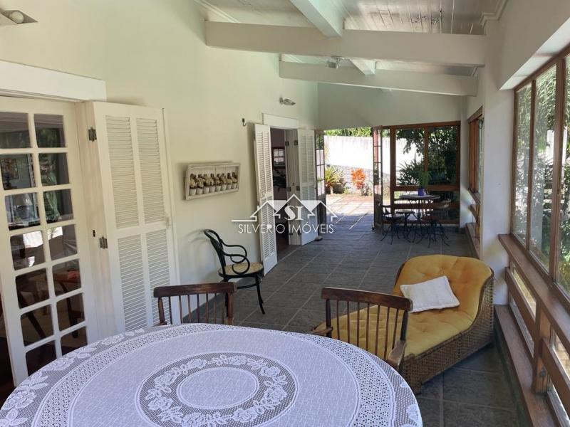 Casa à venda com 4 quartos, 300m² - Foto 24