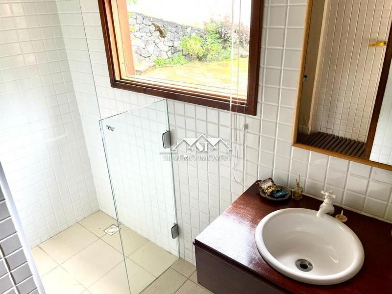 Casa à venda com 4 quartos, 300m² - Foto 9
