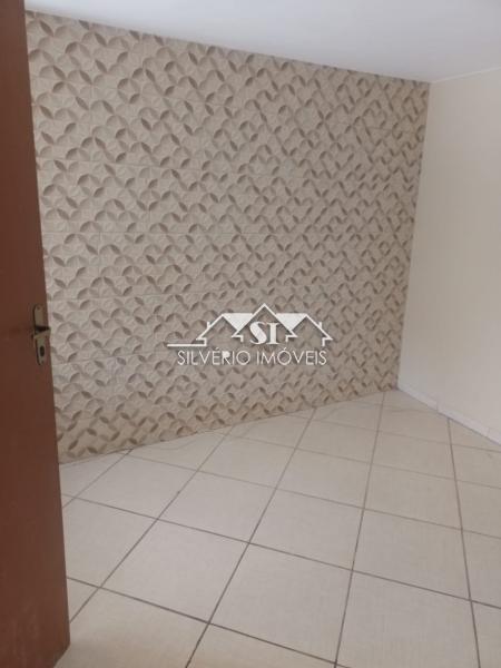 Casa para alugar com 2 quartos, 40m² - Foto 1
